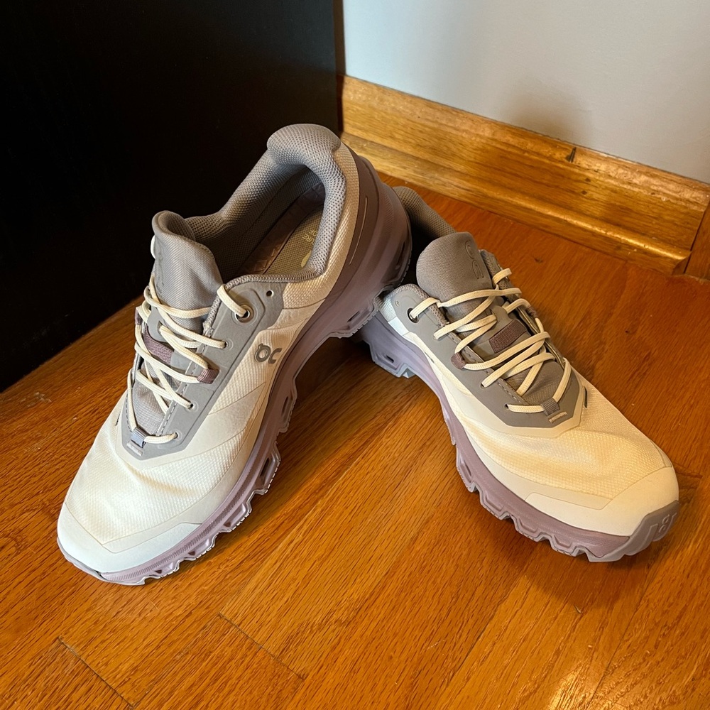 NWT On Running Cloudventure Waterproof